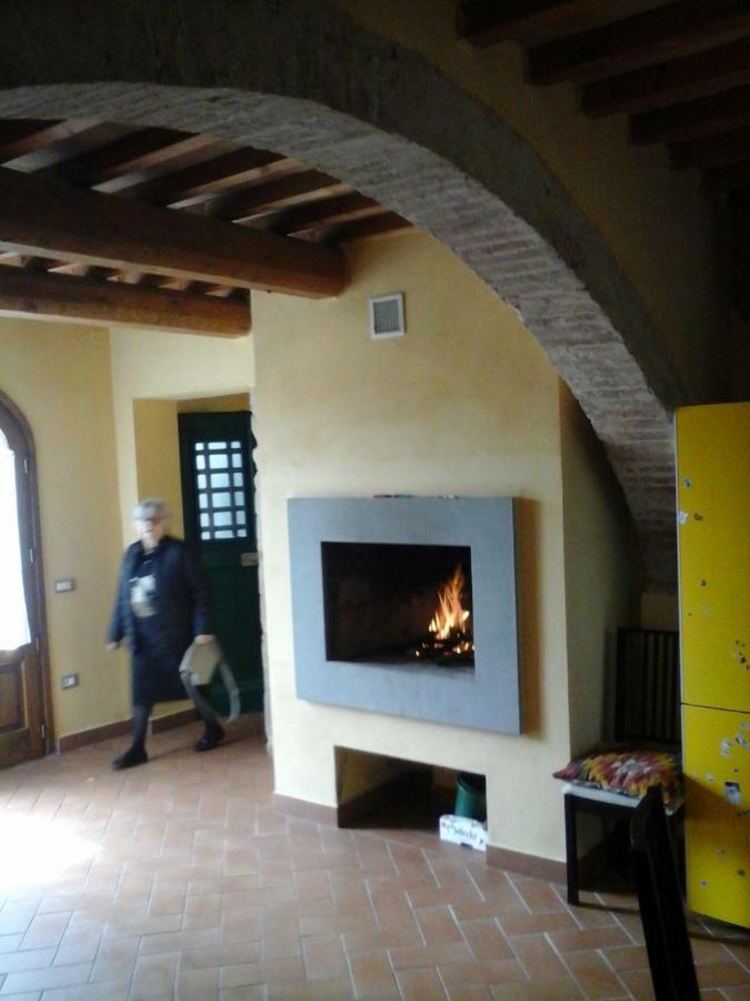 Casa Agostini Lägenhet Lari Exteriör bild